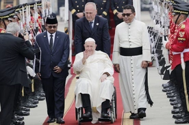 Franciszek jest trzecim papieżem odwiedzającym Indonezję, kraj z największą liczbą muzułmanów na świecie