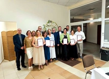 Studiowanie pomaga pogłębić wiarę i poszerzyć wiedzę.