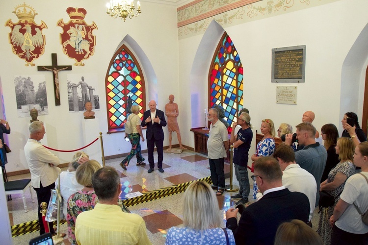 	Wernisaż wystawy „W pogoni za pięknem”.