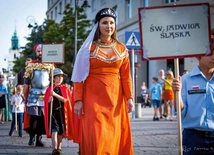 – Ufam, że wydarzenie przybliży przeszłość Polski przez teatr i zabawę oraz wzbudzi dumę z osiągnięć naszych przodków  – mówi Anna Murawska.