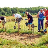 Prace renowacyjne i porządkowe na cmentarzach są nie do przecenienia.