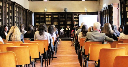 Ośrodek od lat organizuje warsztaty, konferencje i cykle wykładów skierowane do szerokiego grona odbiorców.