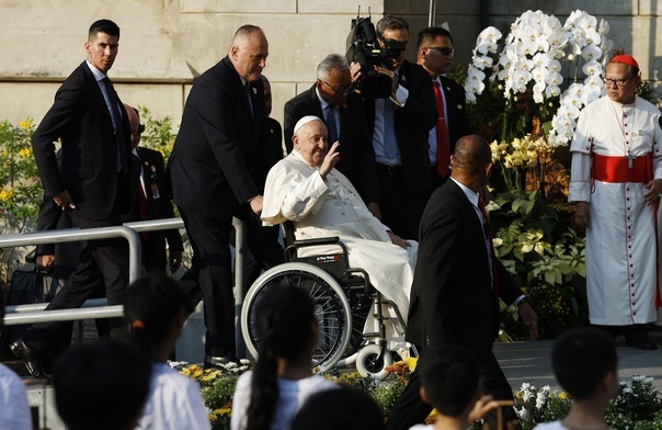 Papież z jezuitami: świadectwo młodości Kościoła w Indonezji