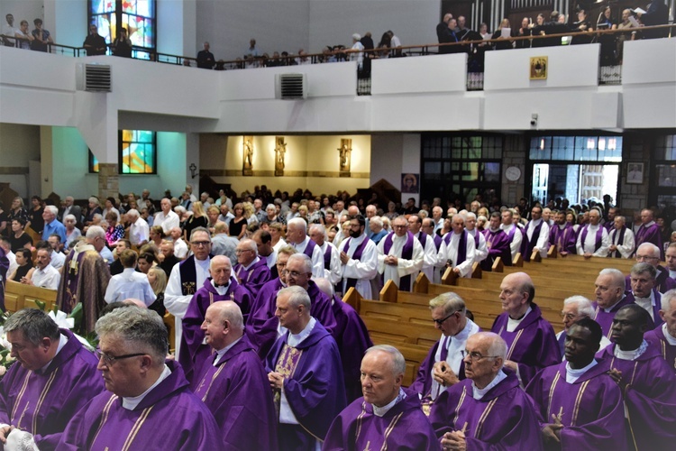 Uroczystości pogrzebowe ks. prał. Józefa Siemczyka