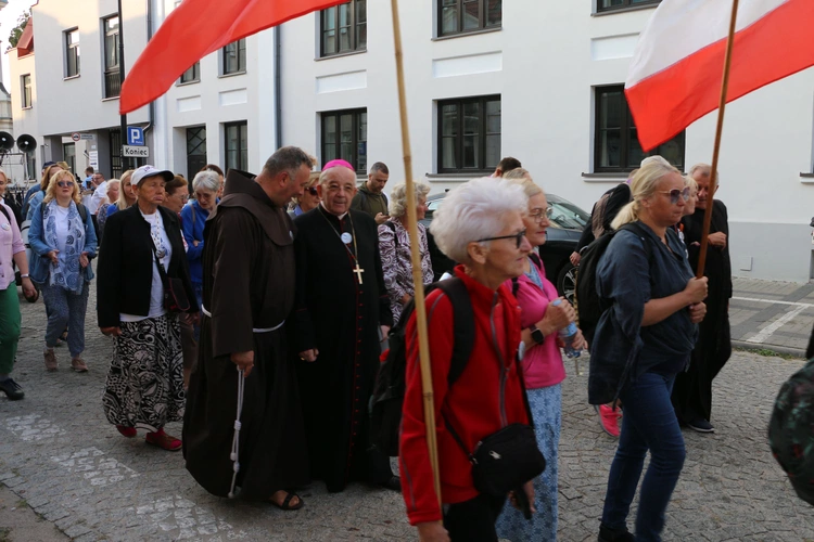 Płock. Wyjście pielgrzymki do Skępego
