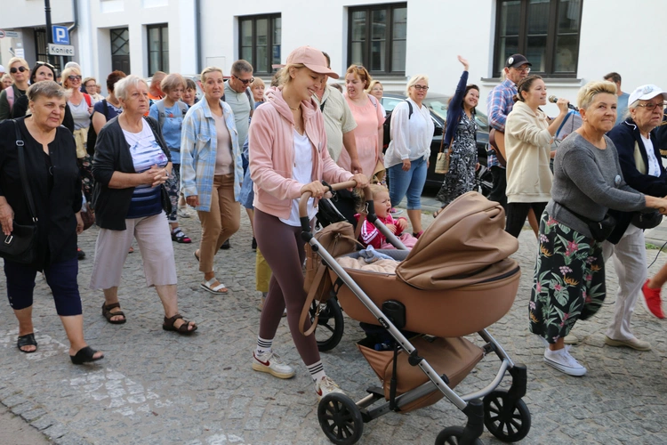 Płock. Wyjście pielgrzymki do Skępego