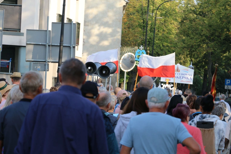 Płock. Wyjście pielgrzymki do Skępego