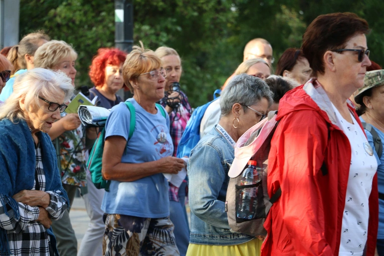 Płock. Wyjście pielgrzymki do Skępego