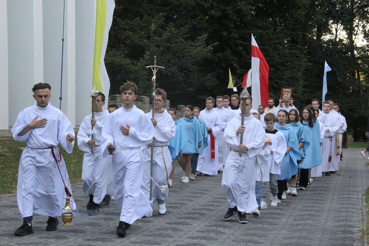 Młodzi na zawadzkim wzgórzu