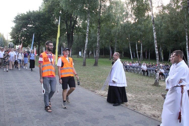 Młodzi na zawadzkim wzgórzu