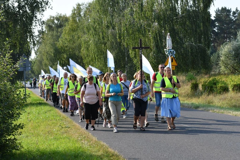 Pomagają Matce Bożej ratować grzeszników