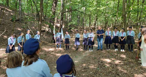 Harcerki niczego nie oczekują