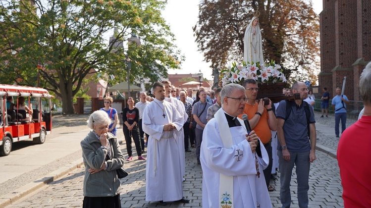 Dzień skupienia nadzwyczajnych szafarzy Komunii Świętej