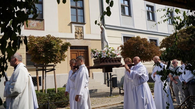 Dzień skupienia nadzwyczajnych szafarzy Komunii Świętej