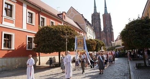 Dzień skupienia nadzwyczajnych szafarzy Komunii Świętej