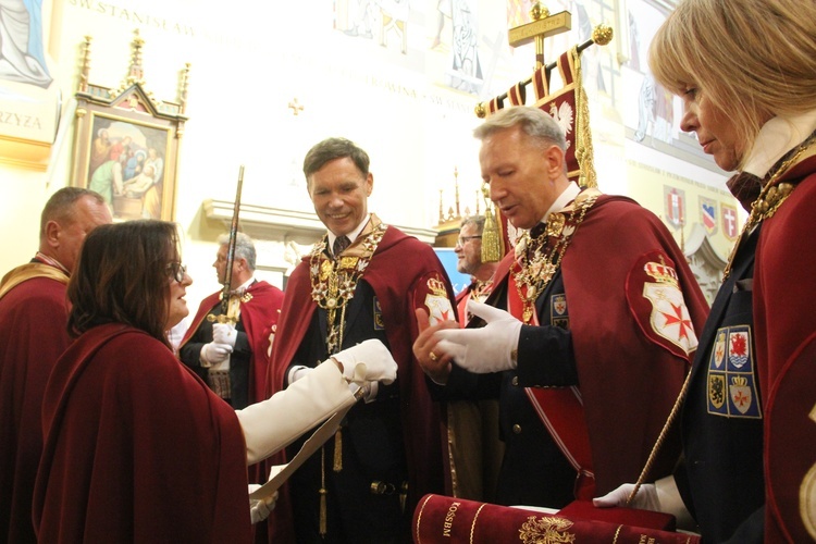 195. Inwestytura Królewskiego Orderu św. Stanisława w Szczepanowie