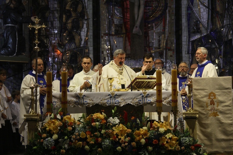 30. rocznica koronacji obrazu Matki Bożej Łaskawej w parafii pw. św. Karola Boromeusza