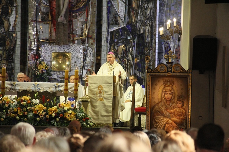 30. rocznica koronacji obrazu Matki Bożej Łaskawej w parafii pw. św. Karola Boromeusza