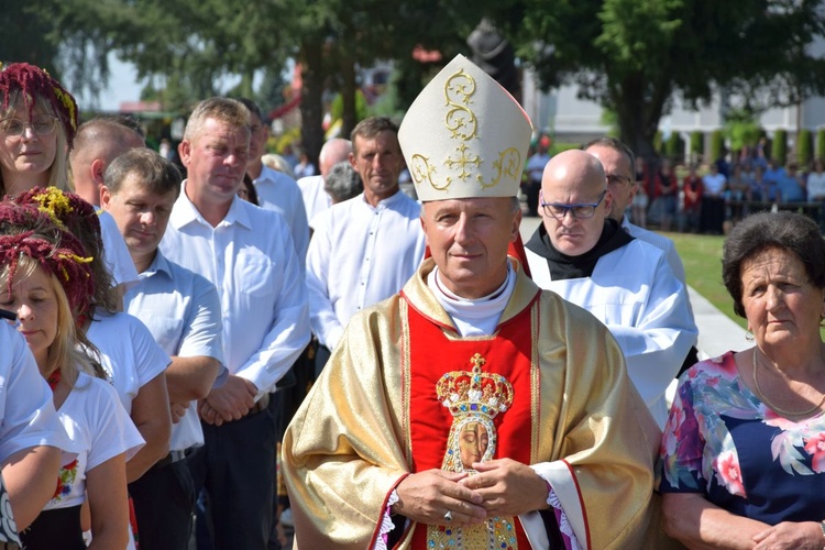 Dożynki diecezjalne w Kałkowie-Godowie