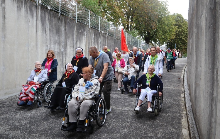 Pielgrzymka chorych do Lourdes - cz. 2