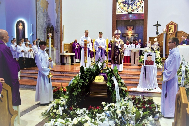 Uroczystości pogrzebowe były dziękczynieniem za życie zmarłego kapłana