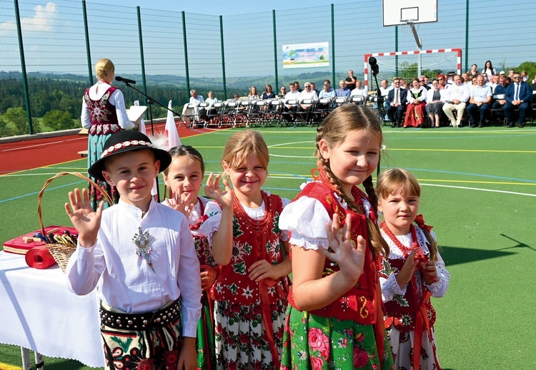 Dzieci mają powody do radości.