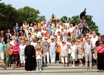 	Wierni i duszpasterze zawierzyli Maryi czas łaski.