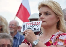 	Protestujący  zgromadzili się  na placu Jagiellońskim  w Radomiu.