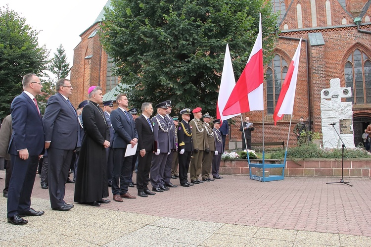 Uroczystości rocznicowe przy Pomniku Ofiar Bolszewizmu