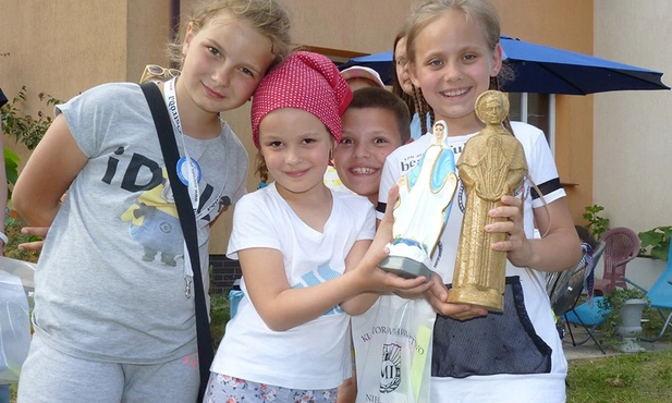 Mali rycerze, giermkowie i damy przybędą do Niepokalanowa