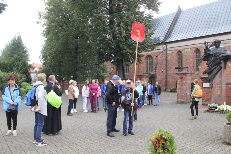 Piesza pielgrzymka z Radłowa do Odporyszowa