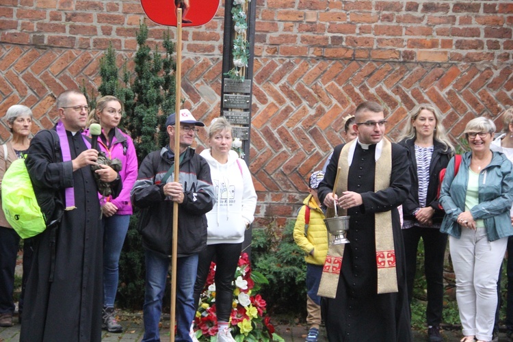 Piesza pielgrzymka z Radłowa do Odporyszowa