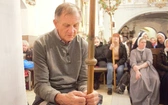 Nabożeństwo ze świecami na Górze Świętej Anny