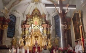 Nabożeństwo ze świecami na Górze Świętej Anny