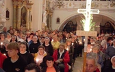 Nabożeństwo ze świecami na Górze Świętej Anny
