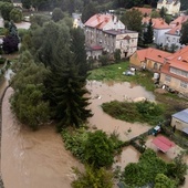 Wezbrana rzeka Kaczawa w Świerzawie, 14 bm