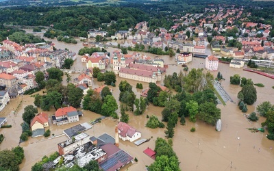 Caritas uruchamia ogólnopolską zbiórkę na pomoc powodzianom