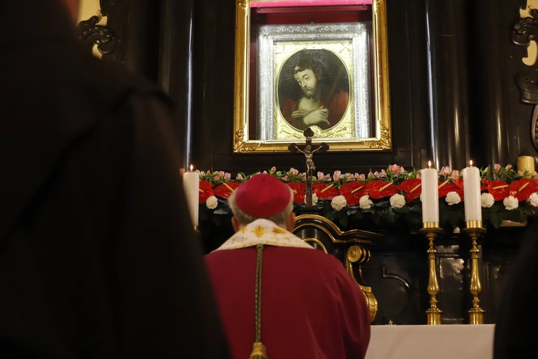 Kościół pw. Stygmatów św. Franciszka w Alwerni diecezjalnym sanktuarium Pana Jezusa Cierpiącego Ecce Homo