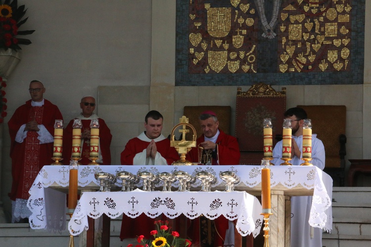 Odpust w opactwie cystersów w Mogile ku czci Podwyższenia Krzyża Świętego