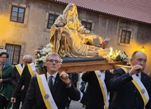Z Pietą na ramionach