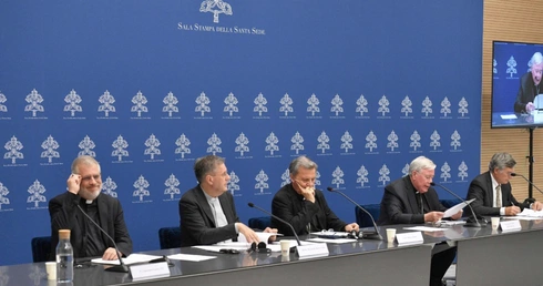 Modlitwa pokutna, forum teologów - zaprezentowano drugą sesję synodu o synodalności