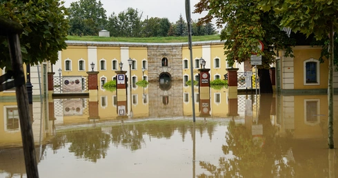 Uciekała przed wojną, znalazła schronienie w Nysie. Teraz musi opuścić zalane miasto