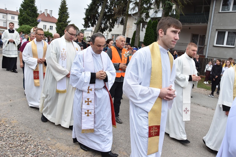 Pielgrzymka dzieci. Msza św. w Przasnyszu