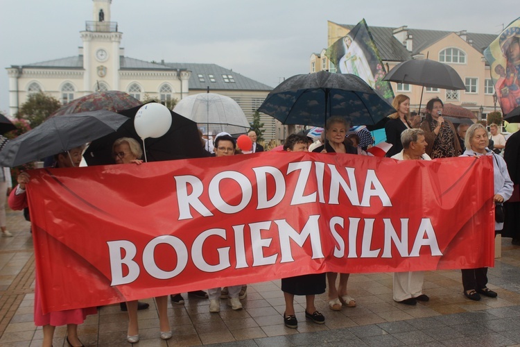 Ciechanów. Marsz dla Życia i Rodziny