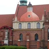 Odnowiony szczyt kaplicy św. Anny