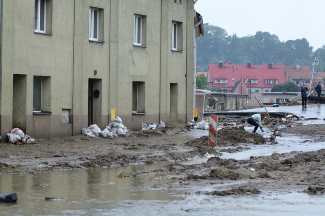 Głuchołazy po opadnięciu wody