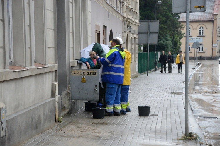 Głuchołazy po opadnięciu wody