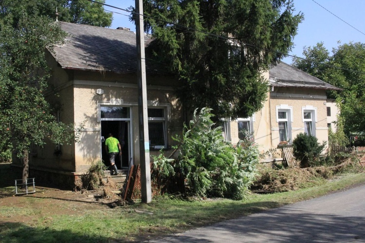 Zniszczenia po powodzi. Opawica, Lenarcice, Krasne Pole, Chomiąża