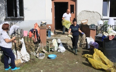 Zniszczenia po powodzi. Opawica, Lenarcice, Krasne Pole, Chomiąża