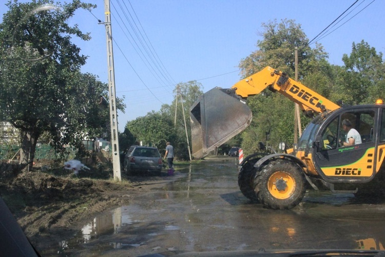 Zniszczenia po powodzi. Opawica, Lenarcice, Krasne Pole, Chomiąża